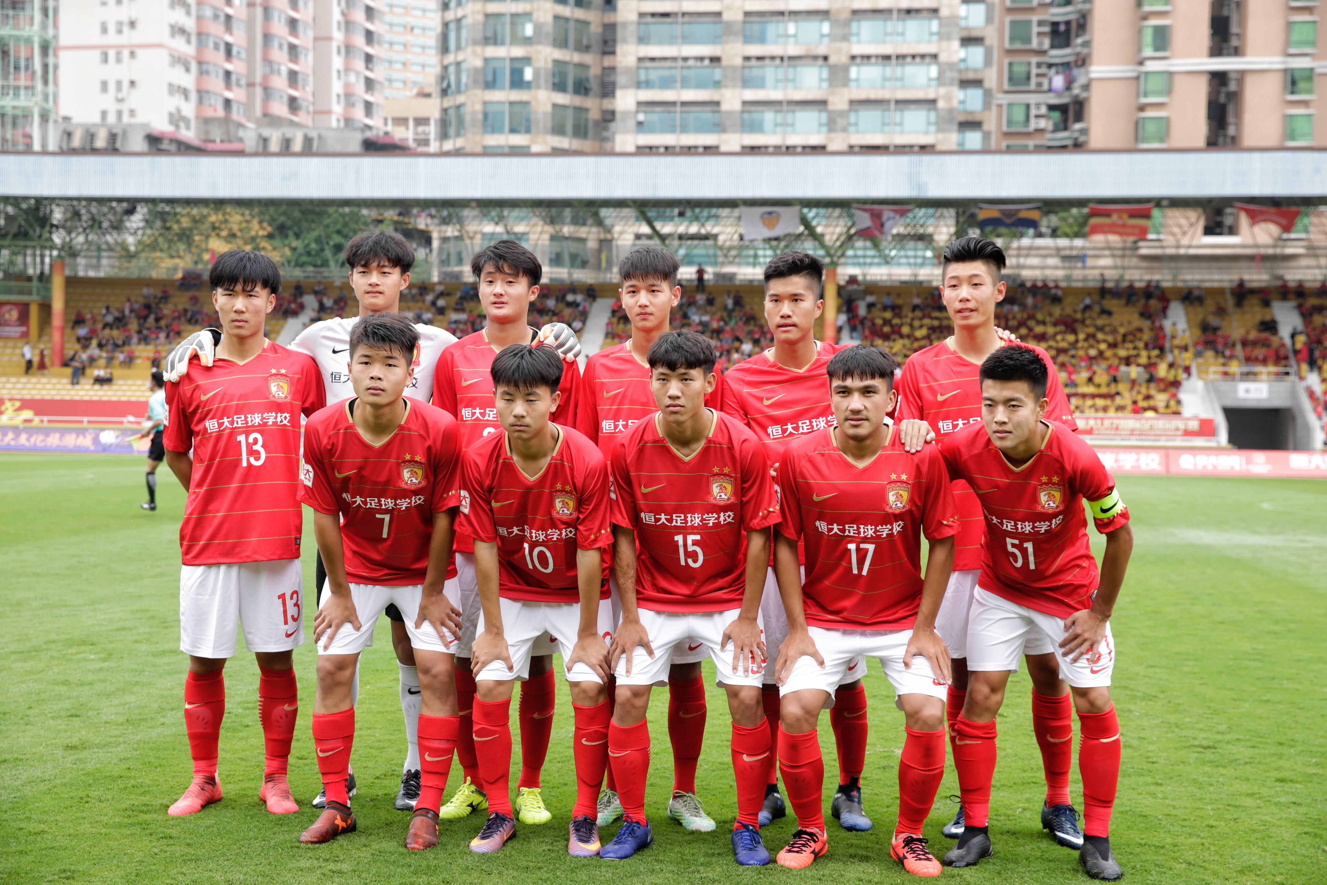 恒大外援表现出色,助球队雄霸赛场(篮球上场队员死几个人) 恒大外援表现出色,助球队雄霸赛场(篮球上场队员死几个人)