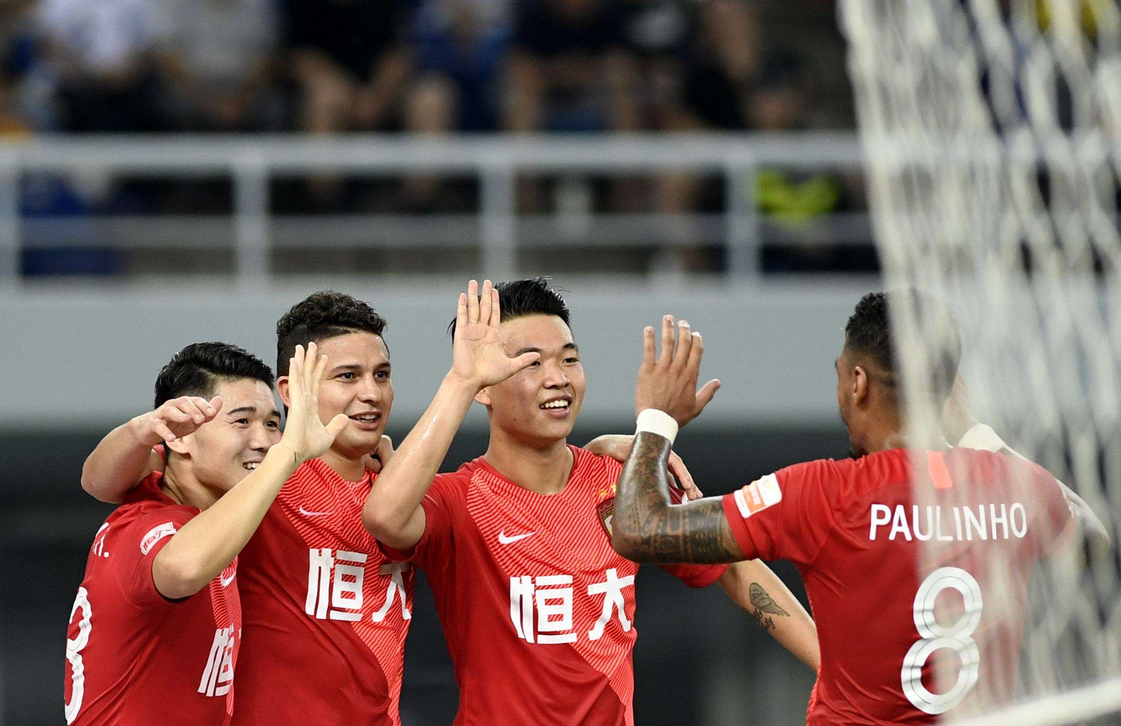 恒大外援表现出色,助球队雄霸赛场(篮球上场队员死几个人) 恒大外援表现出色,助球队雄霸赛场(篮球上场队员死几个人)