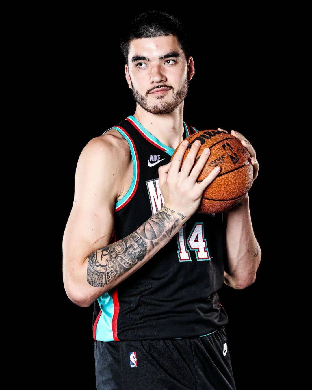 开元棋牌官网-活塞中锋因生病缺席比赛，球队内线压力加大(活塞队的中锋)